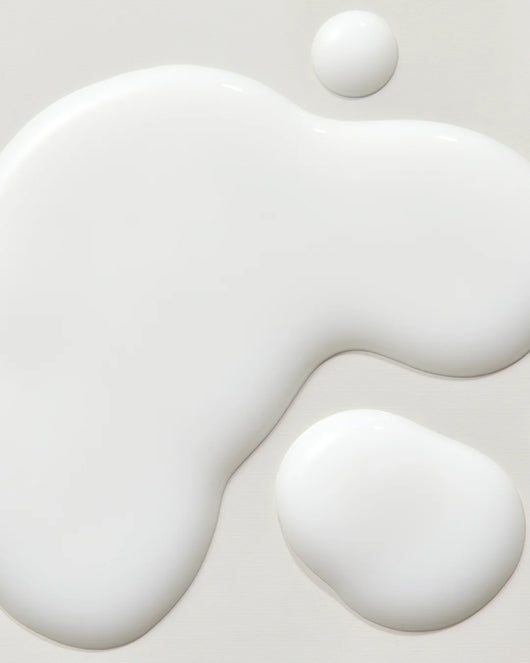 Solāre™ Milky Glow Essence